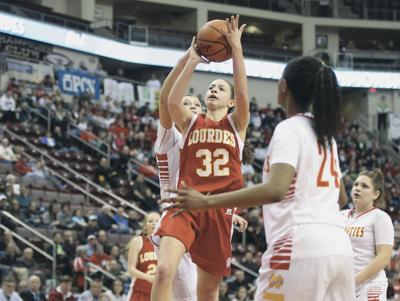 North Catholic S Size Wears Down Lourdes Regional In Piaa Class A