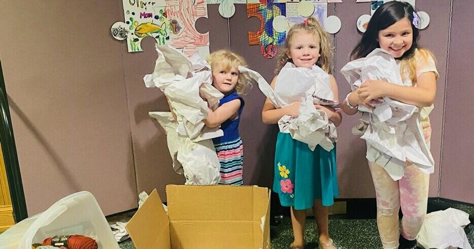 Kids can turn recycled goods into runway looks at Degenstein Library's Trashion Show - Vimarsana News