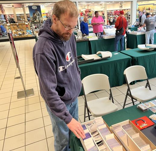 Sports card show draws hundreds at Susquehanna Valley Mall News