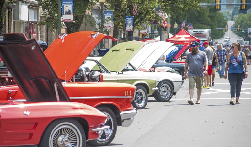 Thousands hit the street for Sunbury River Festival | Local News