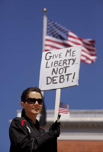 Tax deadline brings out thousands of protesters | News | dailyitem.com
