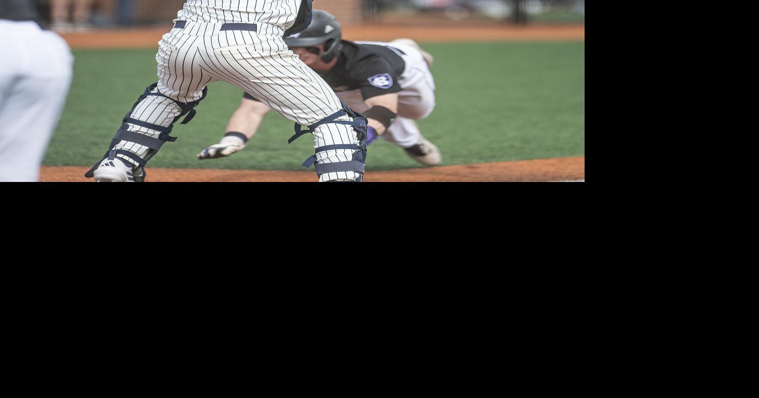 Bucknell falls to Holy Cross in title game