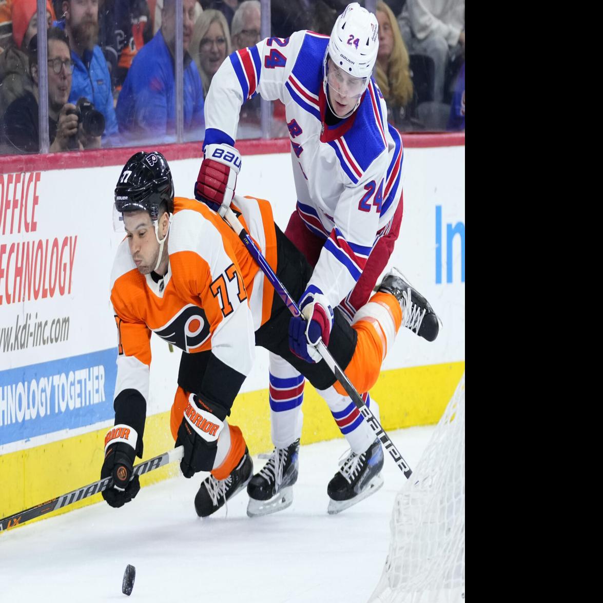 Kaapo Kakko's two-goal night leads Rangers to win over Flyers