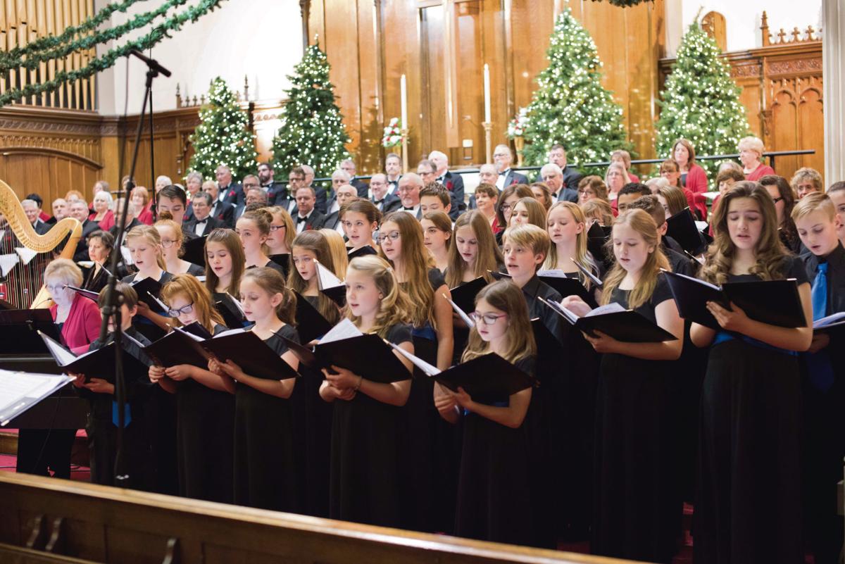 Chorale s voices spread the holiday spirit