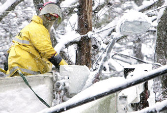 HEAVY, WET SNOW COMING TONIGHT & THURSDAY