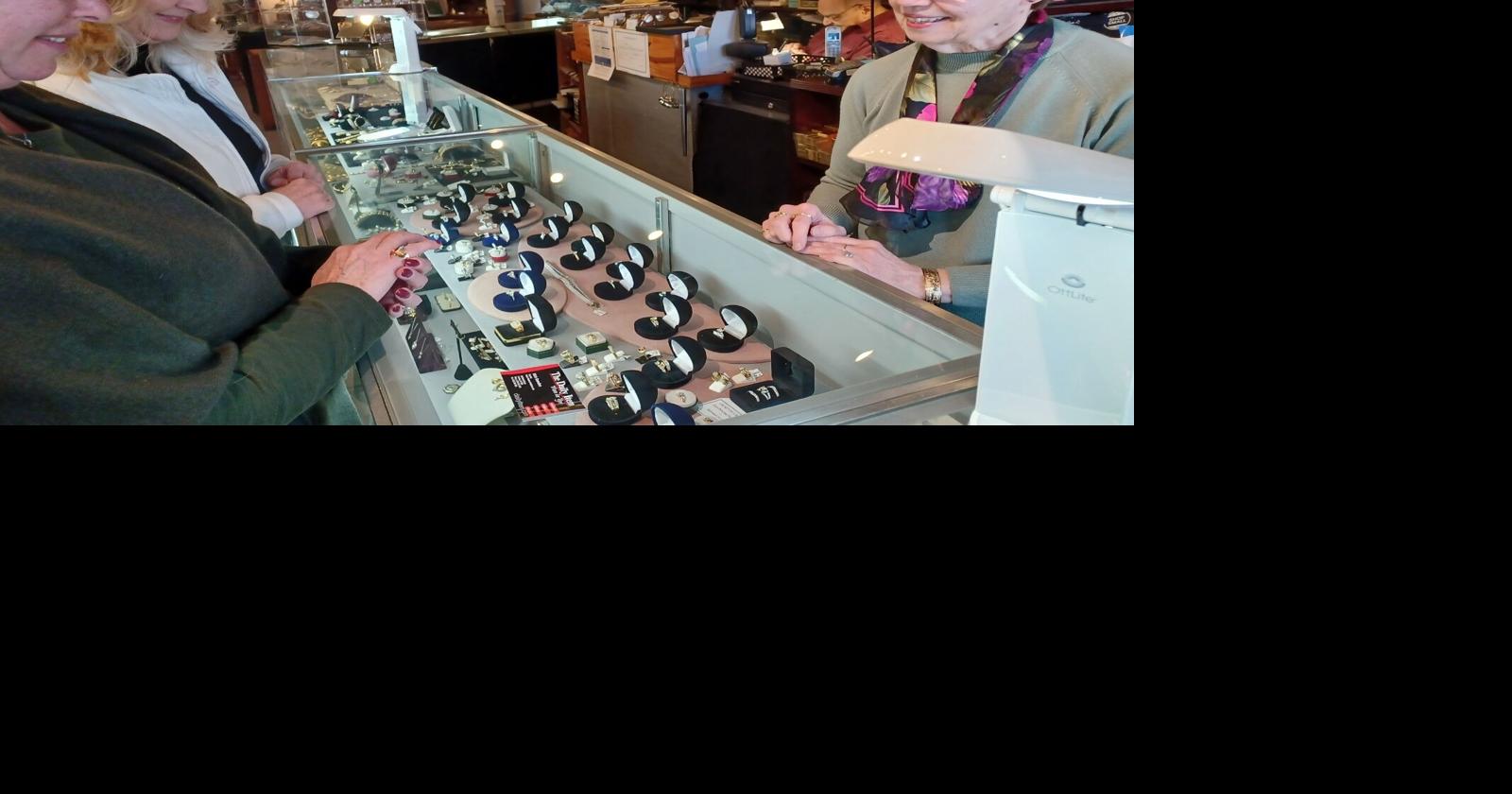 Hundreds crowd Lewisburg shops on Small Business Saturday News