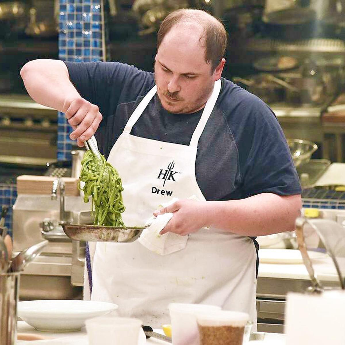 Valley Chef To Compete On Hell S Kitchen Applause Dailyitem Com