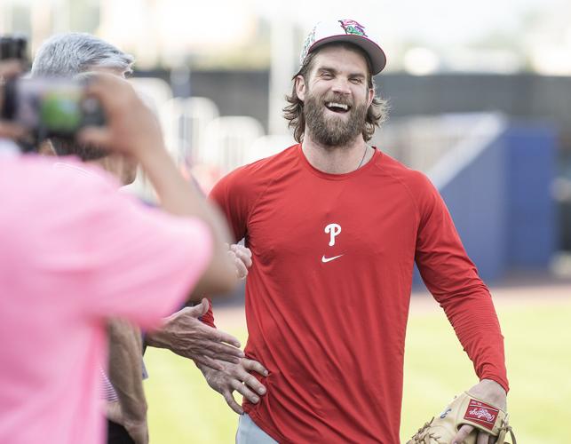 Phillies, Nationals, put smiles on faces with Little League players during  classic, News