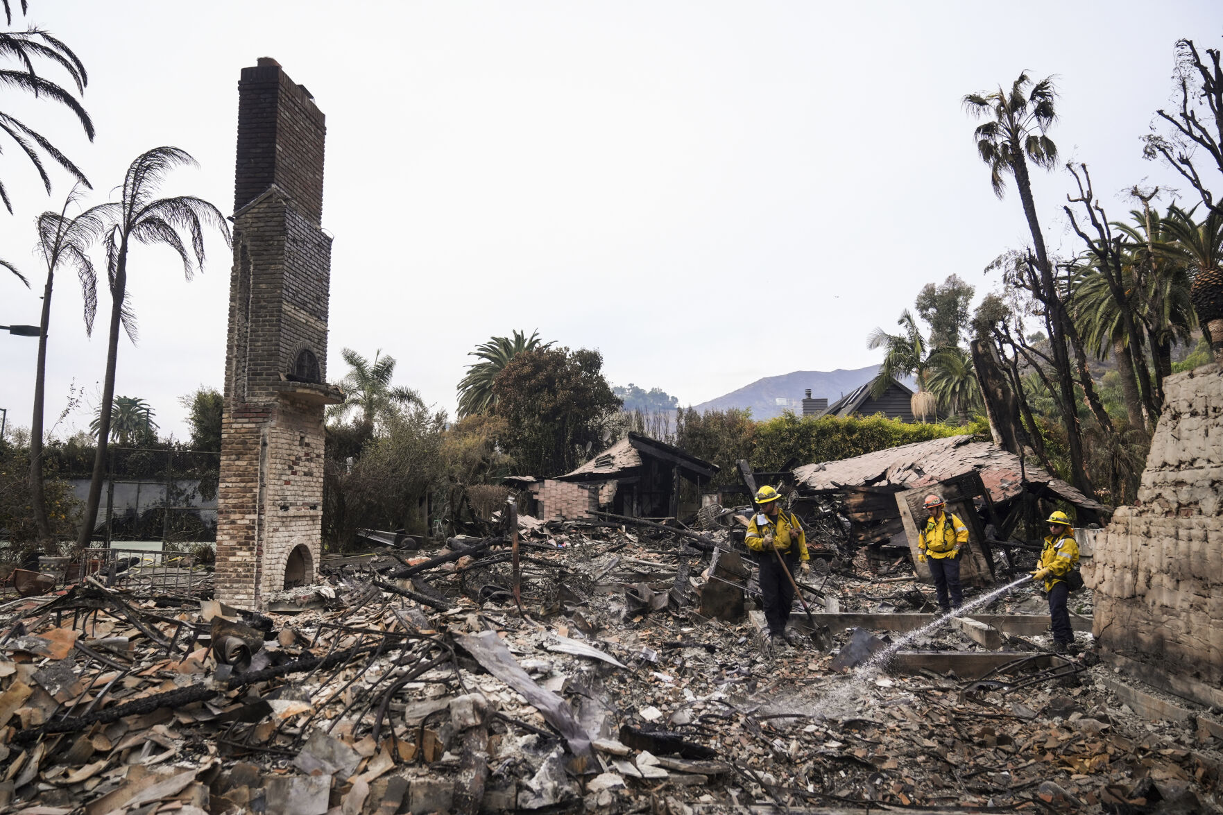 Fire Danger Diminishes In Southern California Even As Crews Continue To ...