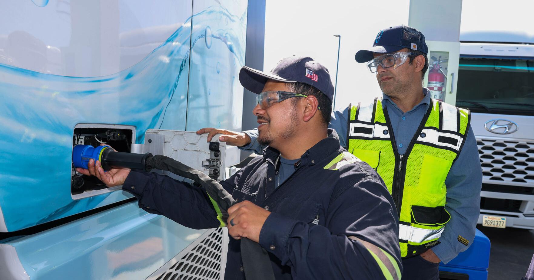 First commercial hydrogen fueling station in the nation for big rigs set to open in West Oakland - Vimarsana News