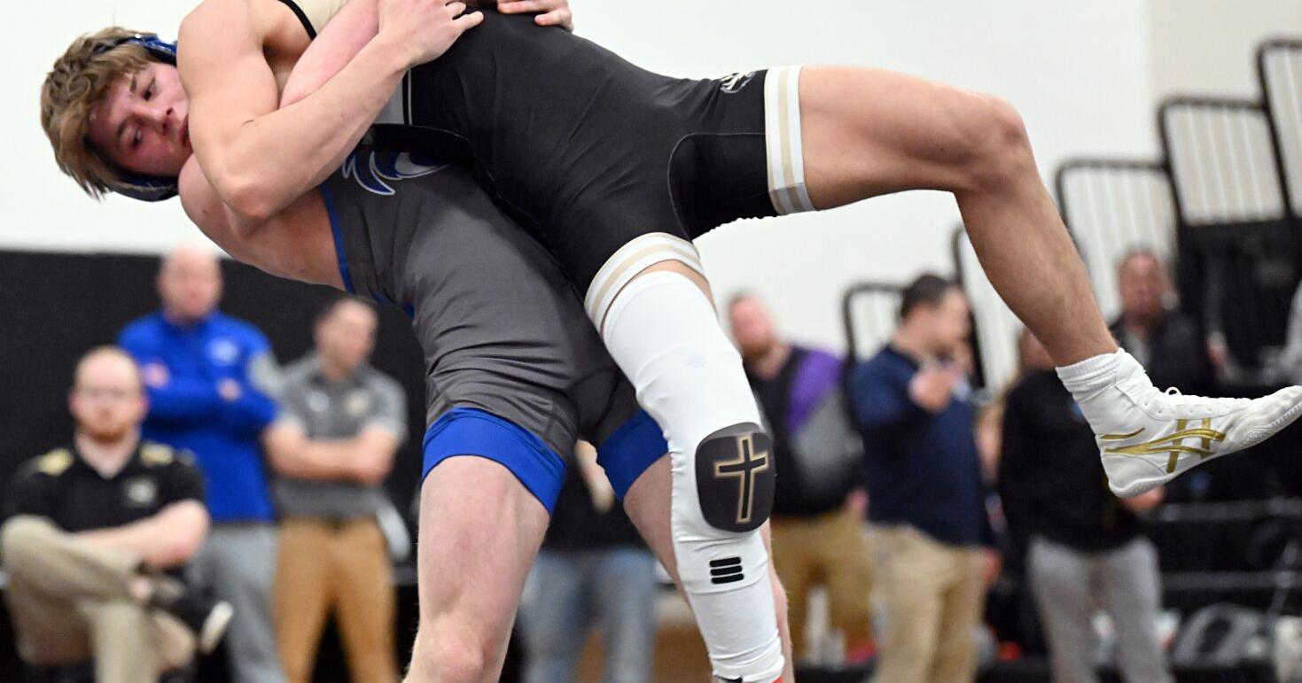 UPDATE Three Valley wrestlers will vie for state gold - Vimarsana News