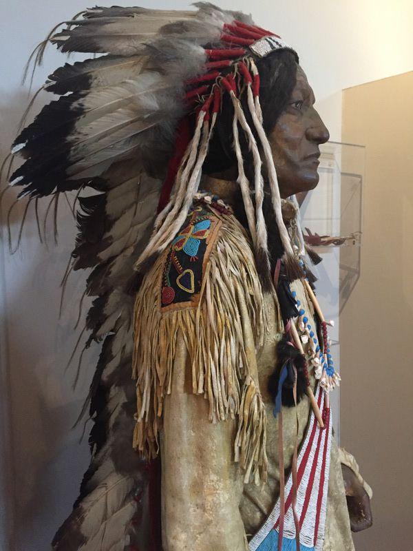 Danville woman once owned Sitting Bull's headdress, clothing News