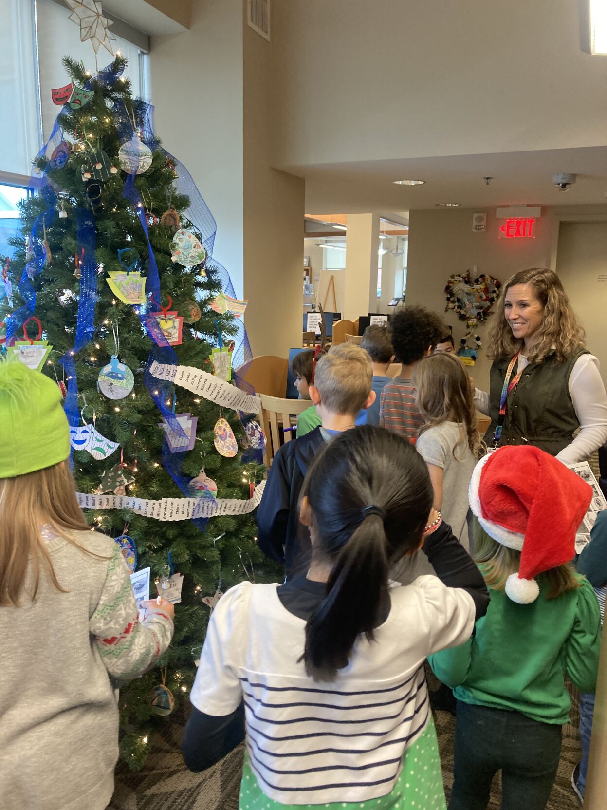 Selinsgrove Elementary students visit library News