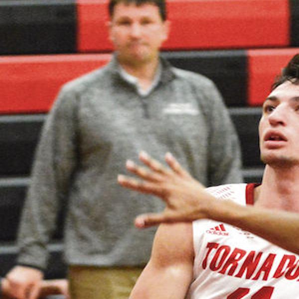 H S Boys Basketball Mount Carmel Boys Headed To Playoffs