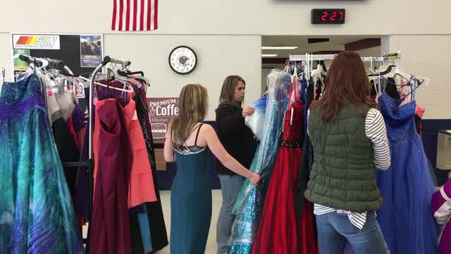 Fair oaks clearance prom dress shop