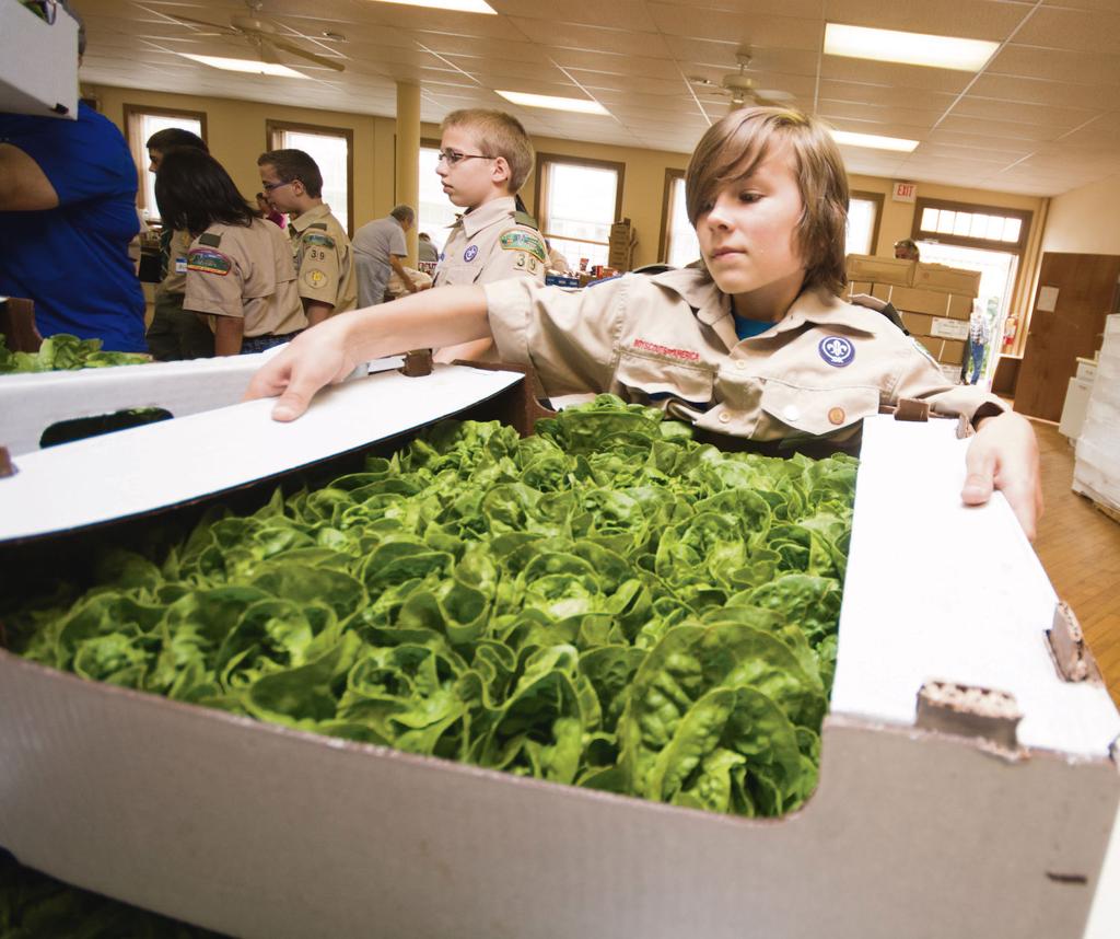 Giveaway Helps Families Fill Pantries News Dailyitem Com