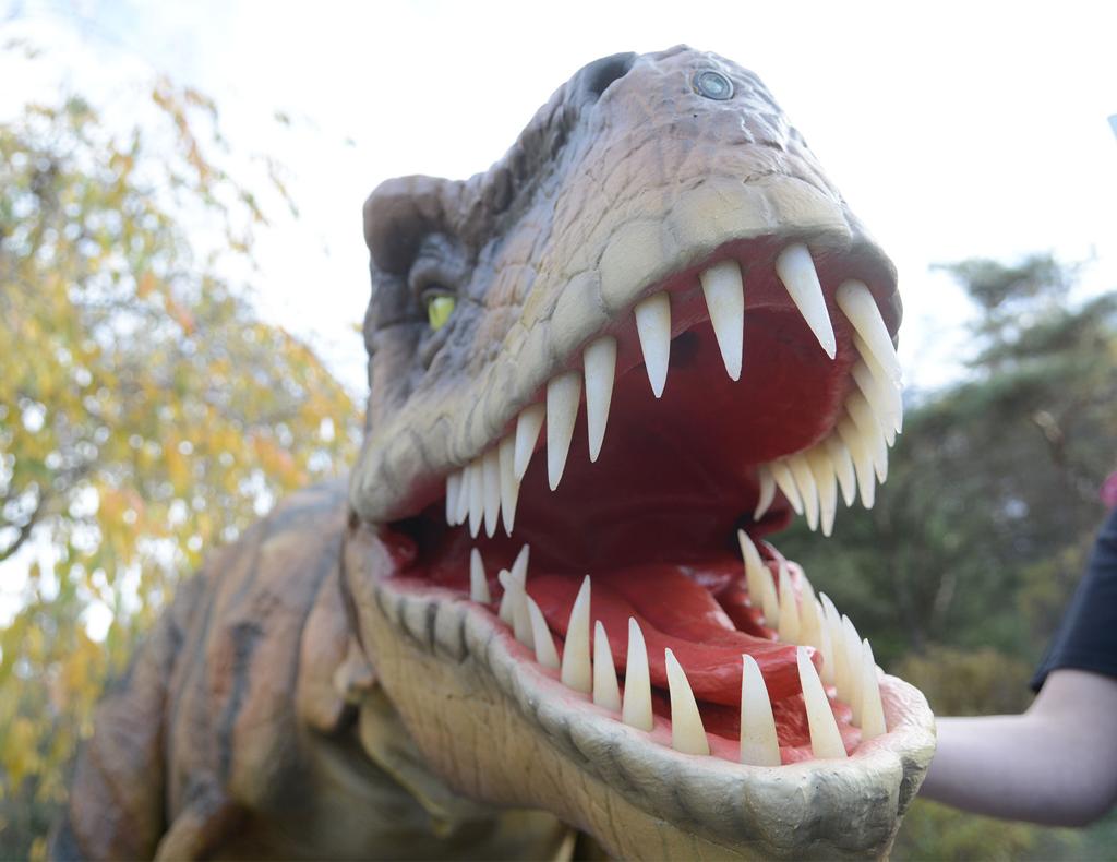 Wearing something filmy: Manned dinosaur next movie star ...