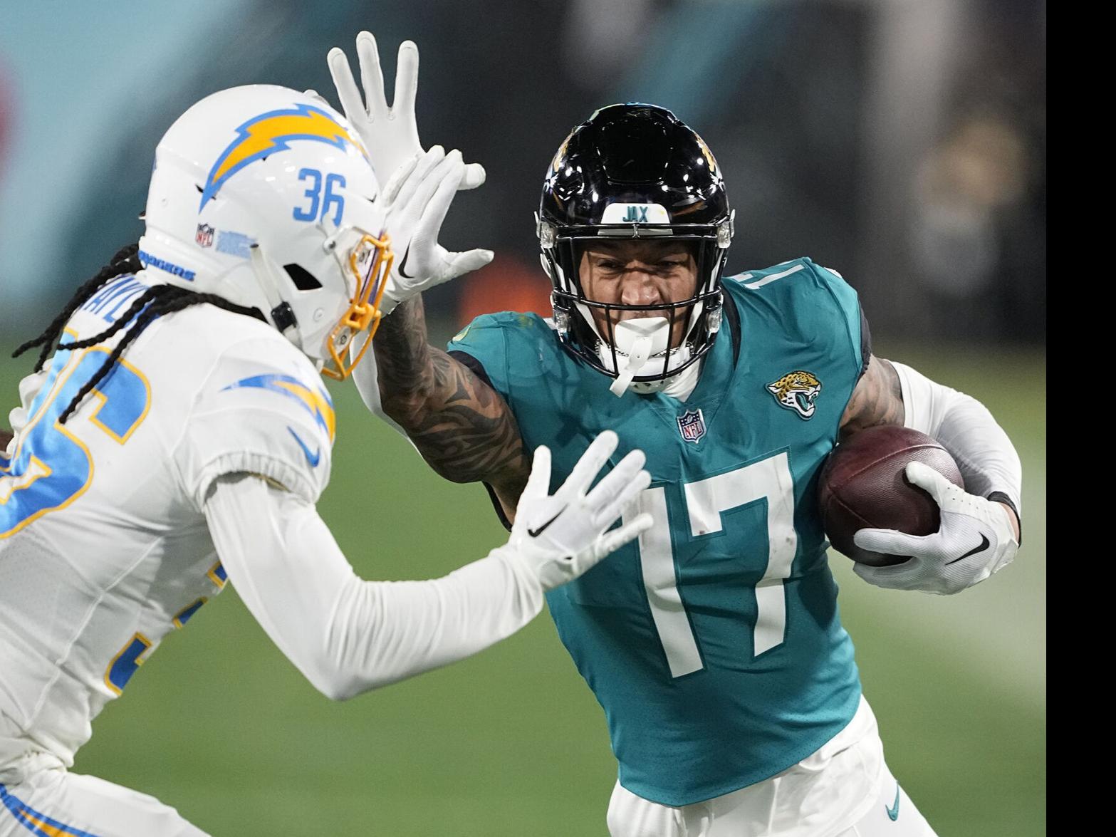 Lawrence rallies Jaguars from 27 down to beat Chargers 31-30 - Seattle  Sports