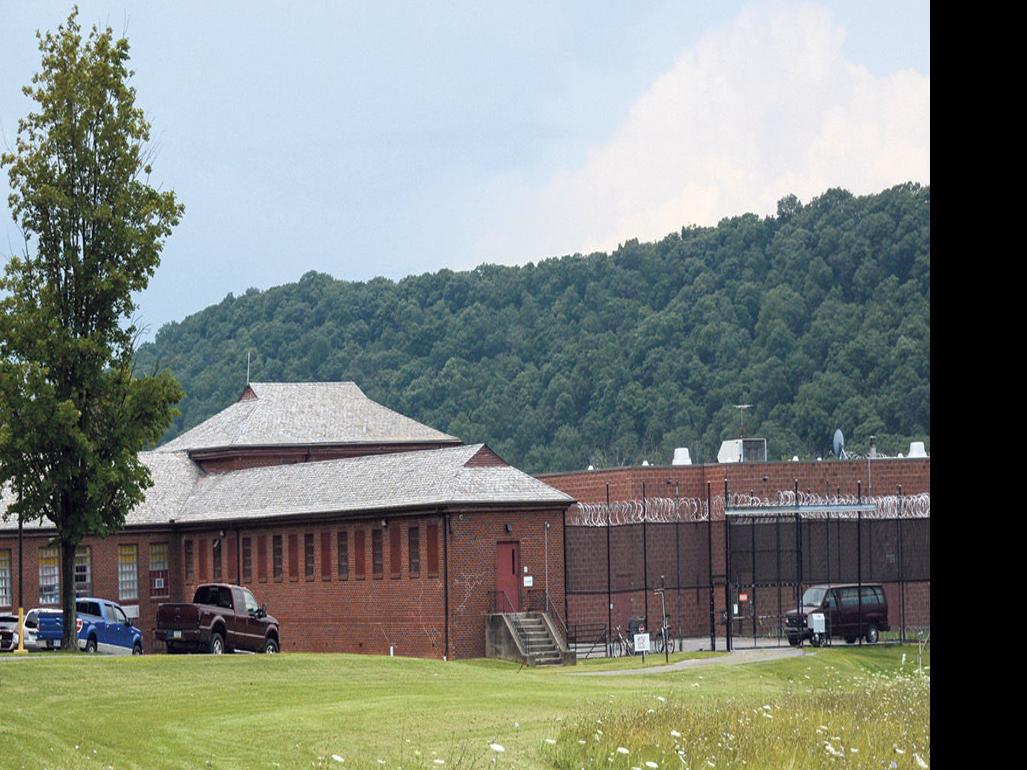 Valley Jails Holding Fewer Prisoners Implementing Safety Measures Coronavirus Dailyitem Com