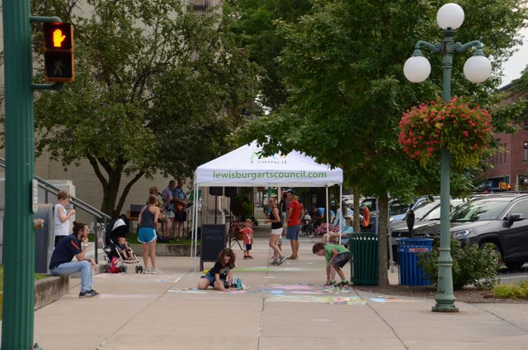 Artists offer tips and tricks for Lewisburg Sidewalk Chalk Festival, News