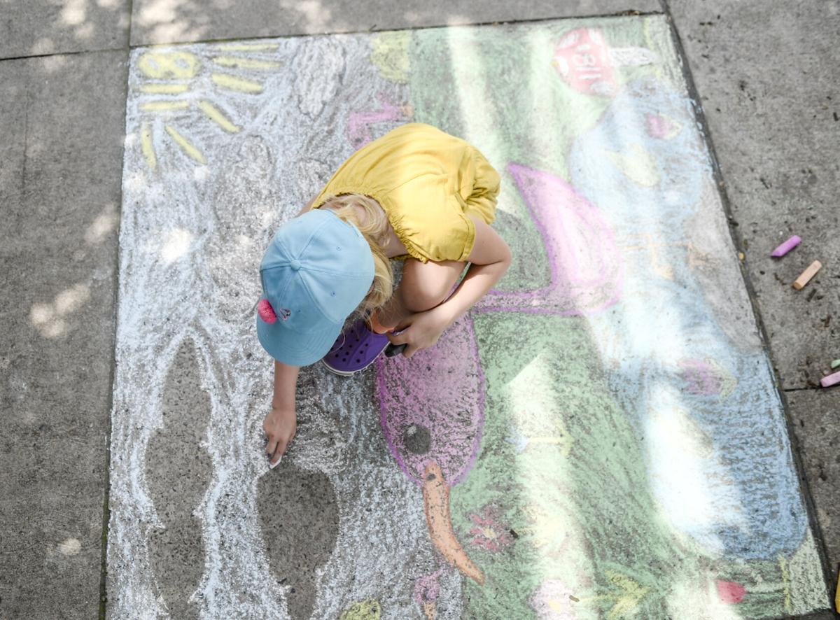 Lewisburg Sidewalk Chalk Festival Draws Artists Audiences News Dailyitem Com