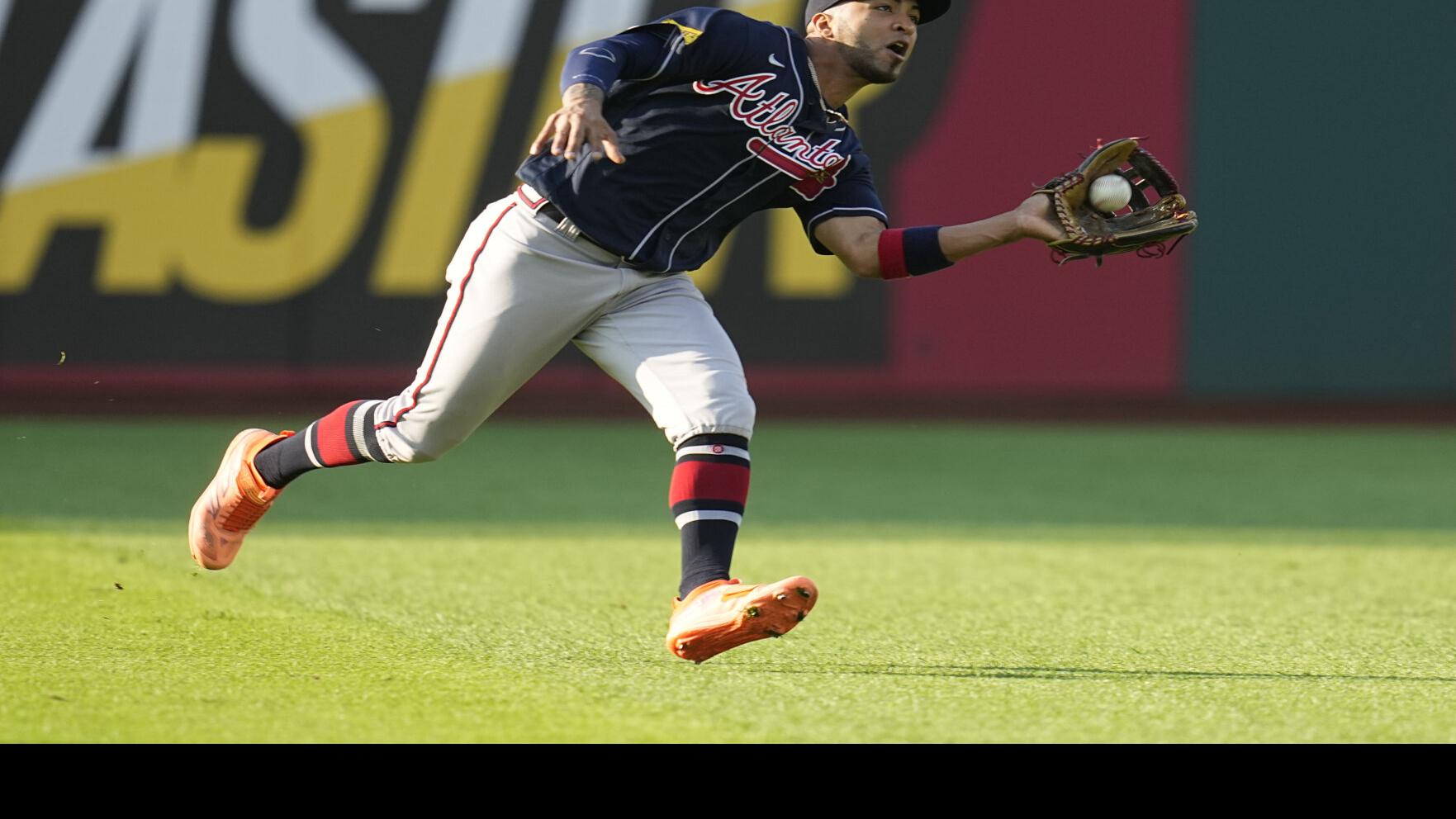 McCormick homers twice and drives in 4 runs to lead the Astros to