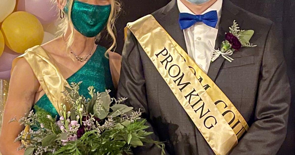 Midd-West High School prom court and king and queen | | dailyitem.com