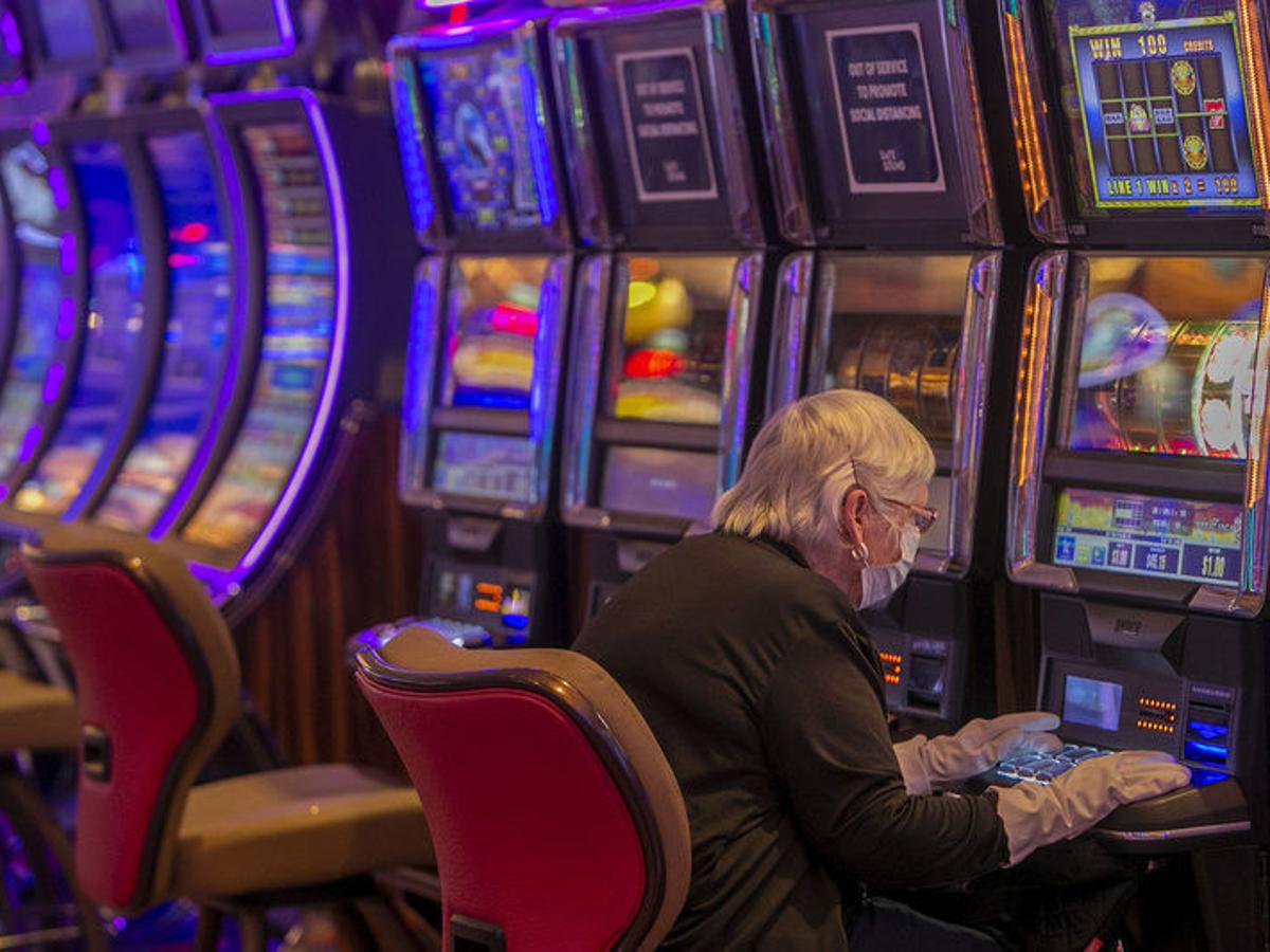 Famous Slot Machine Players Famous Slot Machine Players