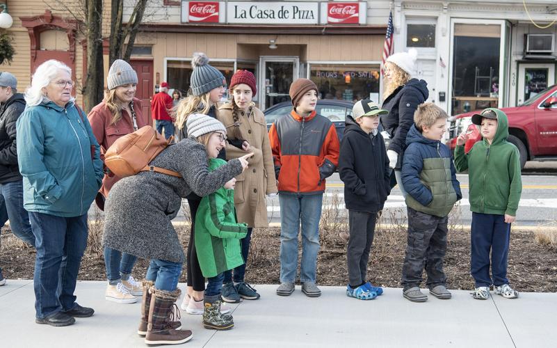 Ice Festival kicks off in Lewisburg with ice sculpture, carving News