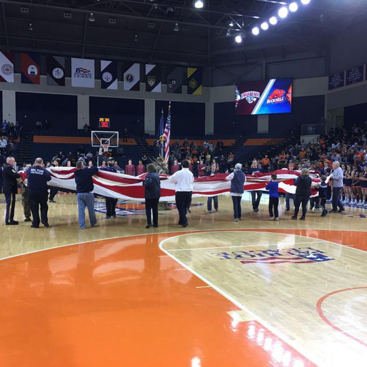 Bucknell Honors Hometown Heroes At Basketball Game News