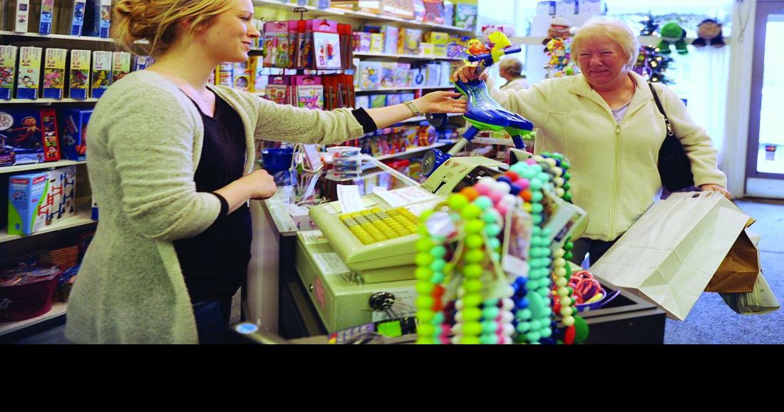 Downtown Lewisburg stores report brisk holiday business News