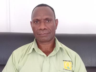 Biosecurity team in Santo looking at kava export facilities