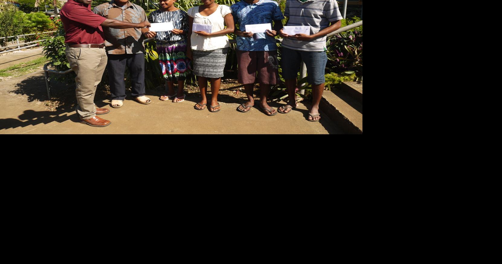 10 students receive scholarships from Emalus USP Students Association ...