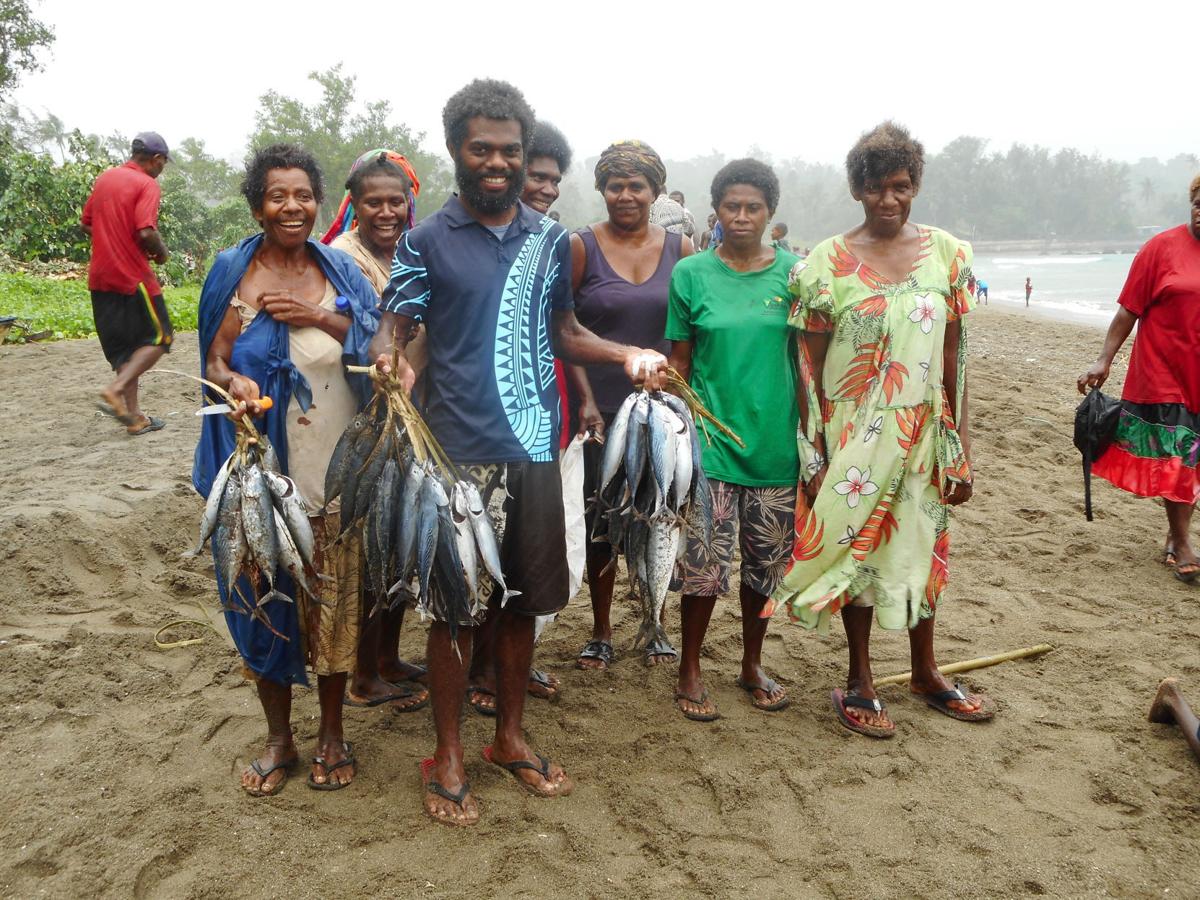 Chief Kalsakau opens Blacksands coastal fisheries ban for Easter