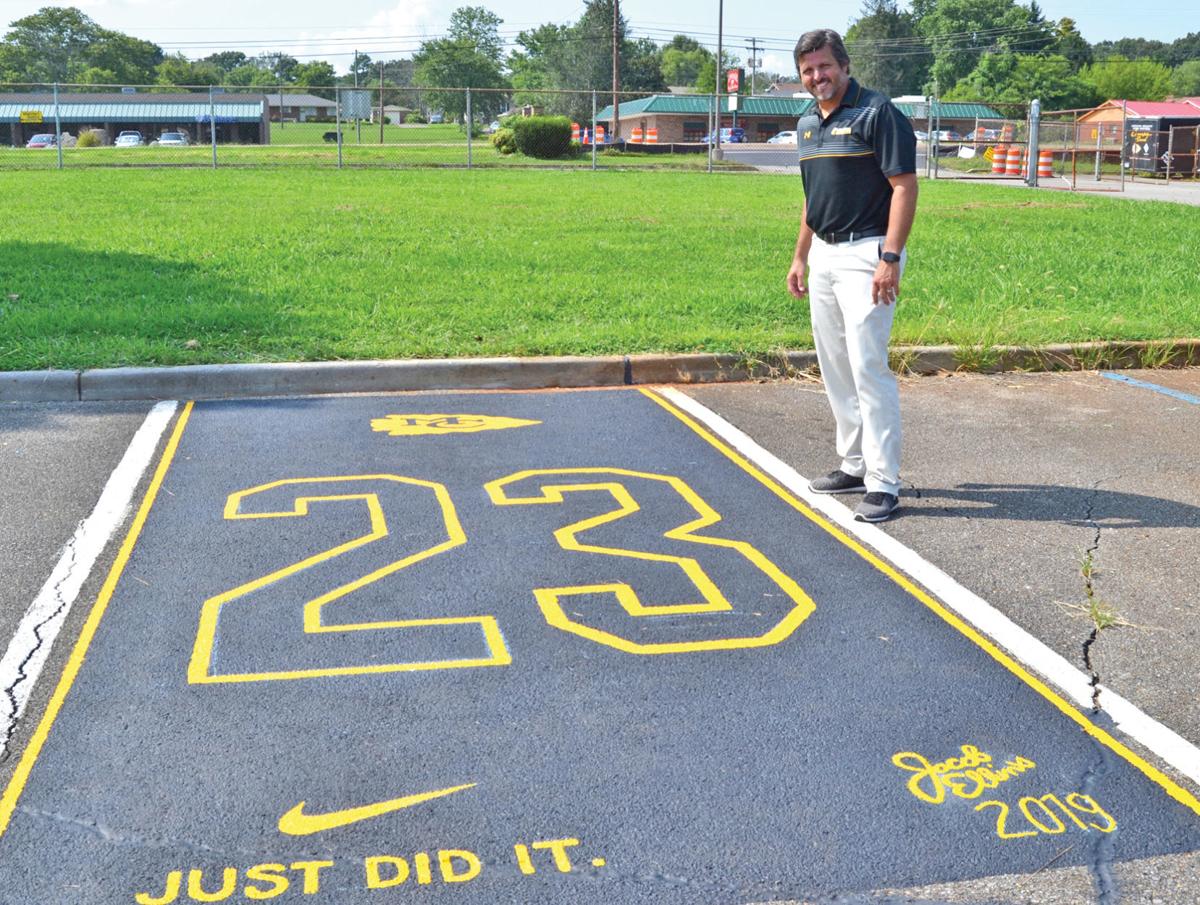Mchs Students Paint Parking Spots News Dailypostathenian Com
