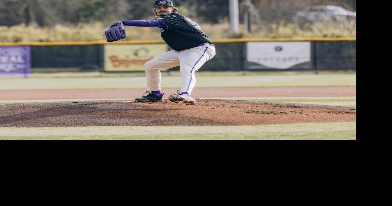 Oaks playing with Winchester Royals after freshman season at WCU