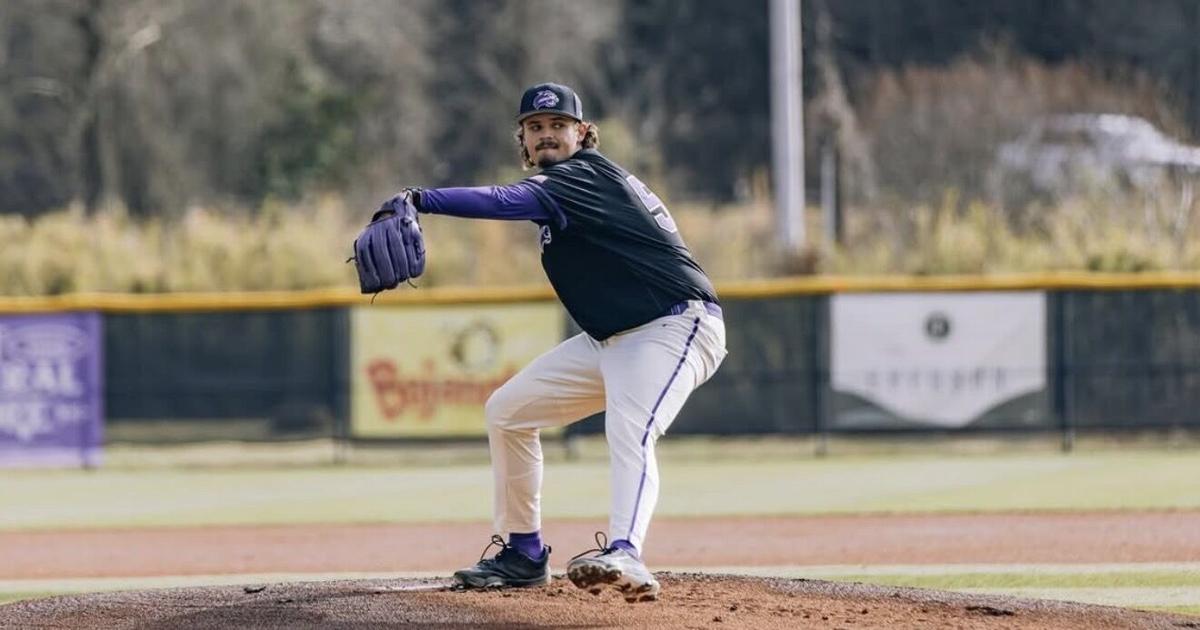 Oaks playing with Winchester Royals after freshman season at WCU