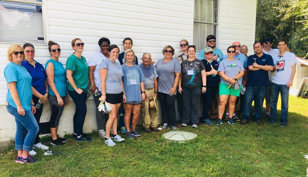 Leadership Mcminn Takes Part In Service Project Community