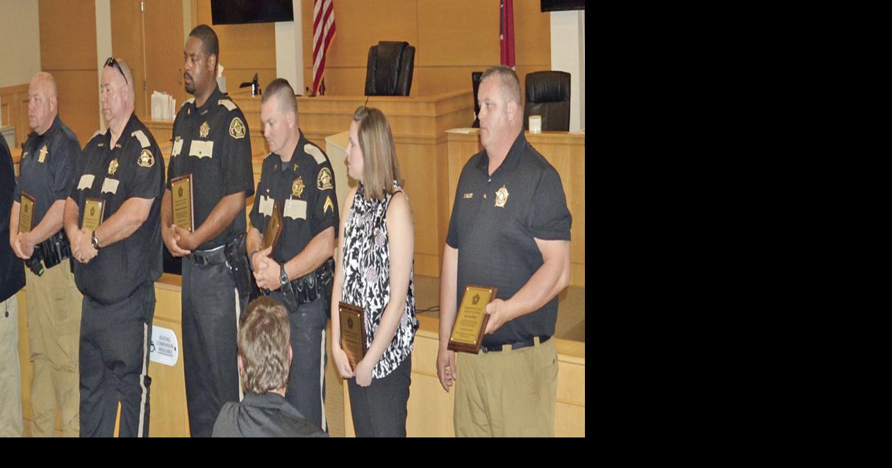 Tornado heroes honored by sheriff | News | dailypostathenian.com