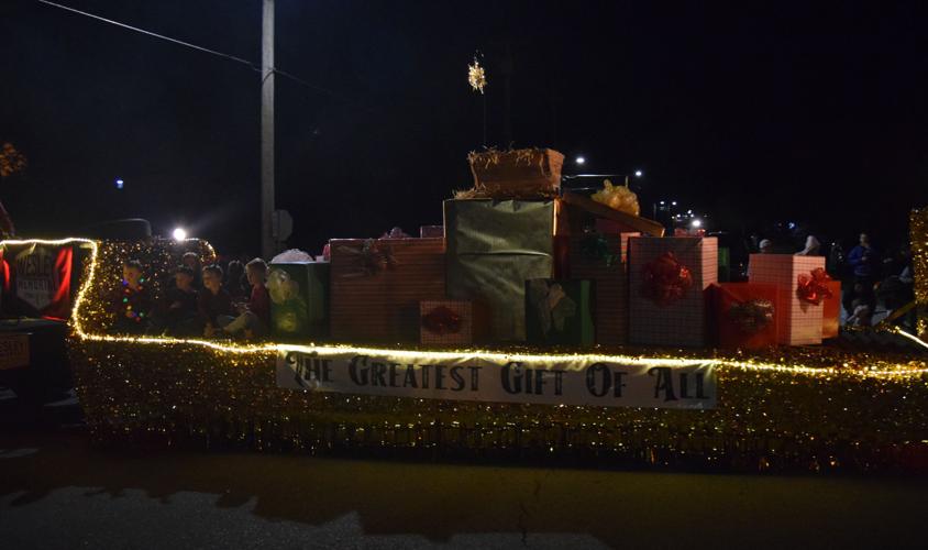 Scenes from the Etowah Christmas parade News