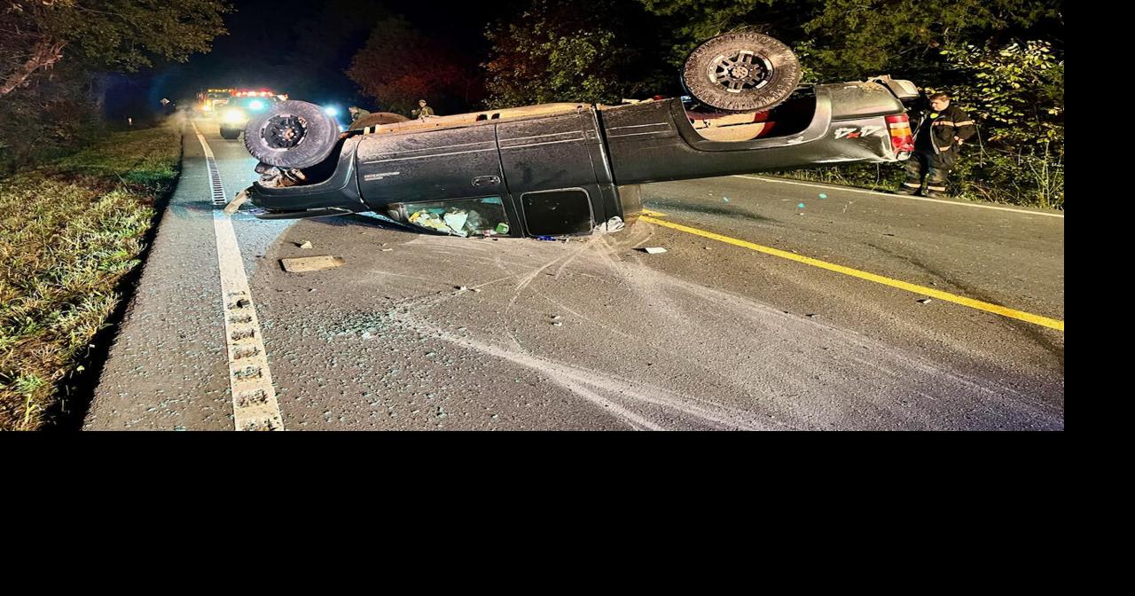 Driver slightly injured in truck rollover | News | dailypostathenian.com