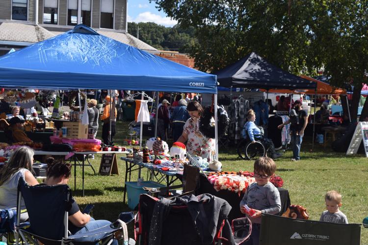 Etowah holds annual Fall Arts & Crafts Festival News