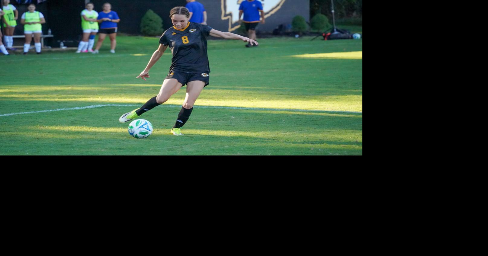 Lady Cherokees get in early kicks