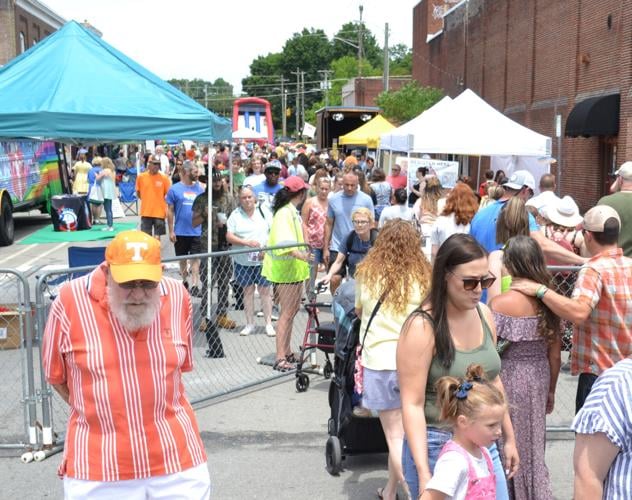 Downtown Athens hosts MooFest News
