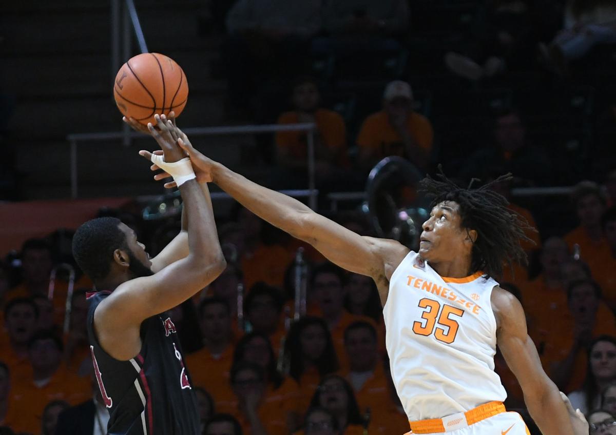 Vols Stressing Improved Defense To Avoid Mounting Foul Trouble