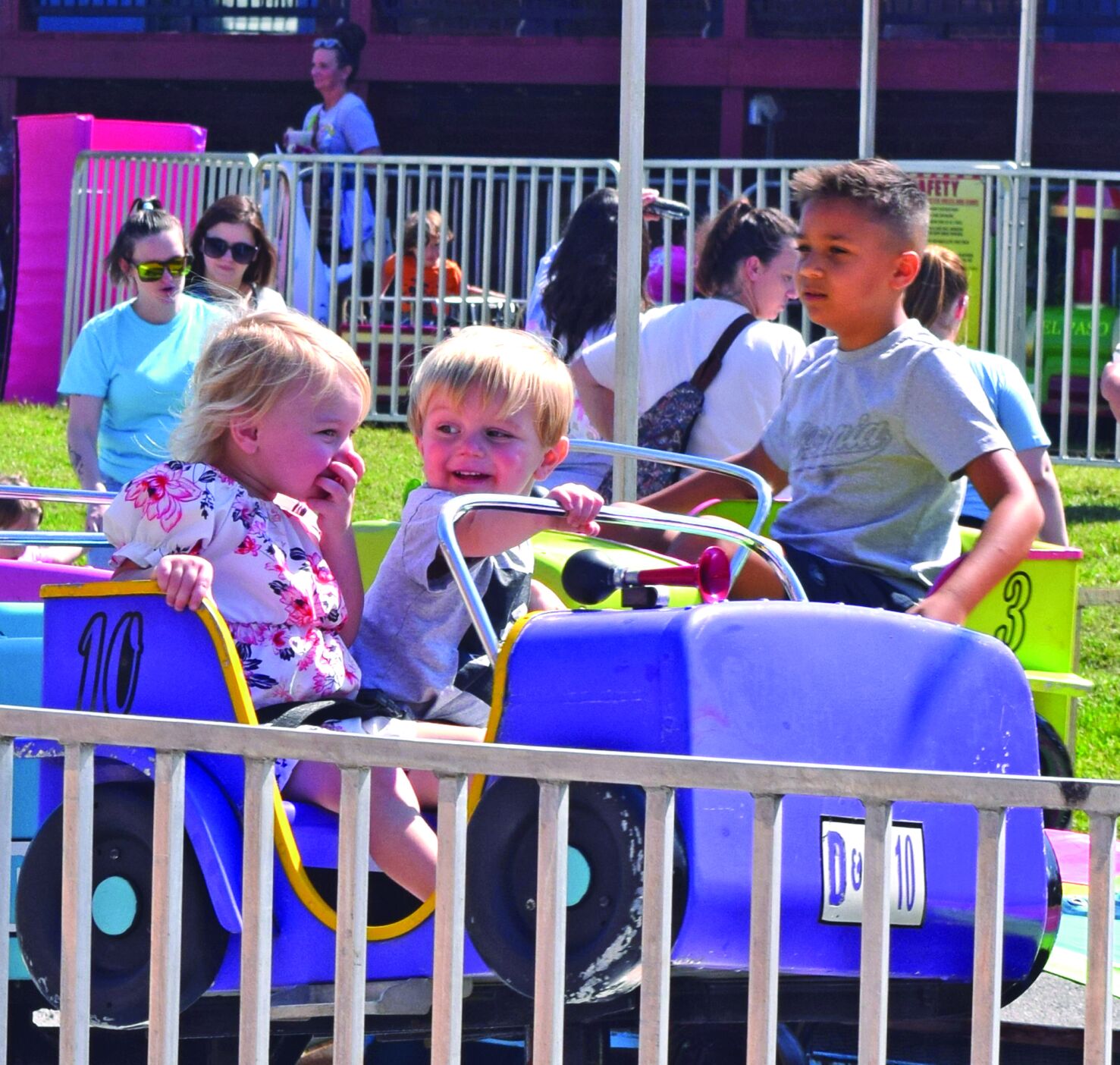 'Naked Gun' director David Zucker credits Milwaukee childhood with creating  sense of humor, image size:1477x1404