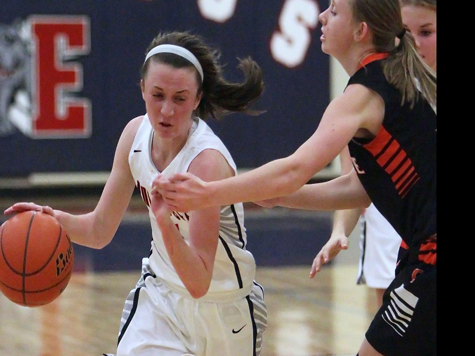 Ellensburg Girls Basketball Loses To Cashmere 73 29 To Start The