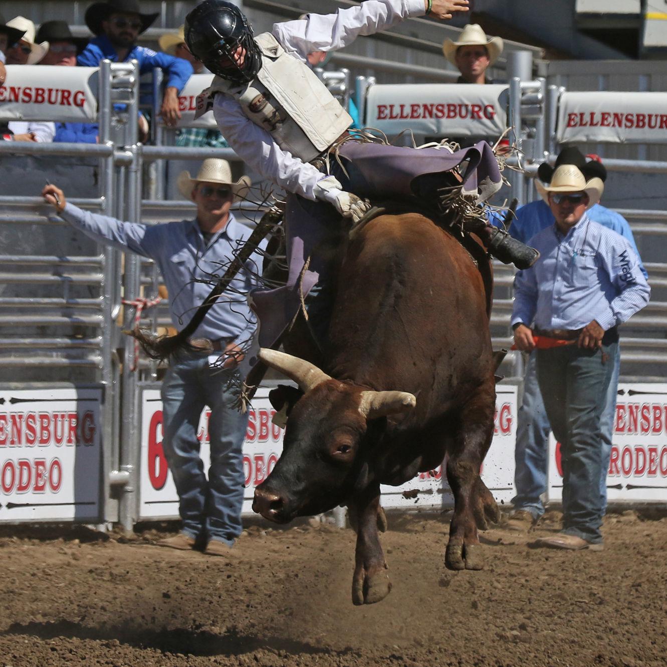 Protective Vests Helmets Revolutionized The Sport Of Rodeo News Dailyrecordnews Com Protective Vests Helmets Revolutionized The Sport Of Rodeo News Dailyrecordnews Com