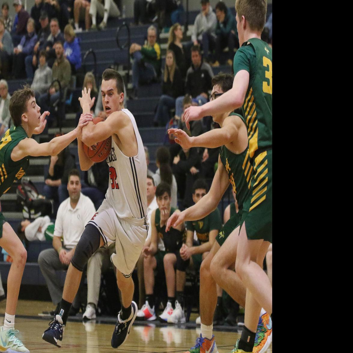 Ellensburg Boys Hold Off Quincy S Late Game Rally Earn Bid To