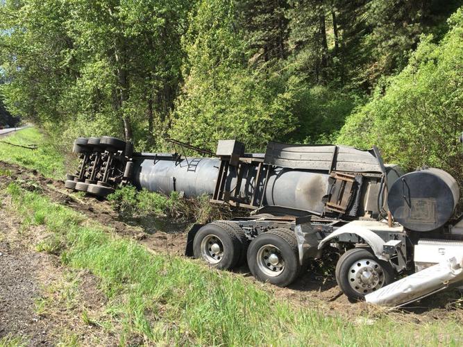 Blewett Pass closed after crash, asphalt spill | News | dailyrecordnews.com